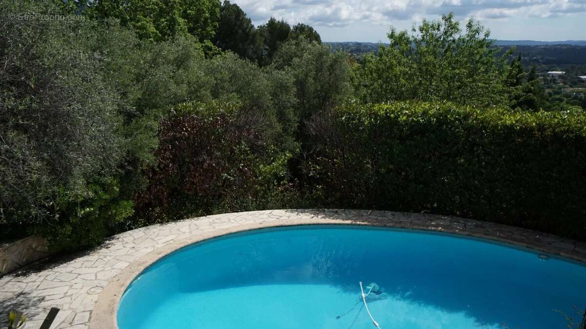 Maison à SPERACEDES