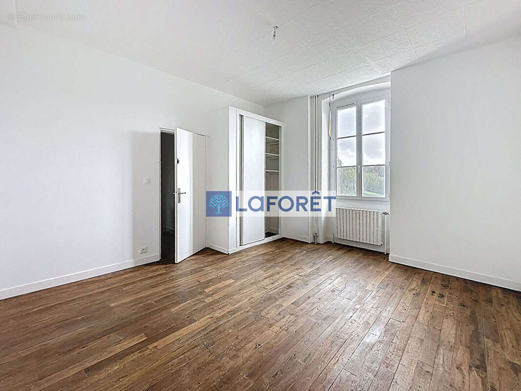 Maison à HUMES-JORQUENAY