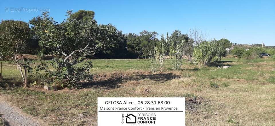 Terrain à FREJUS