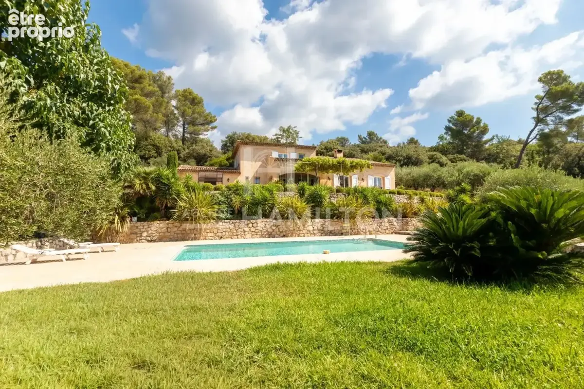Propriété lovée dans un écrin de verdure - photo 13