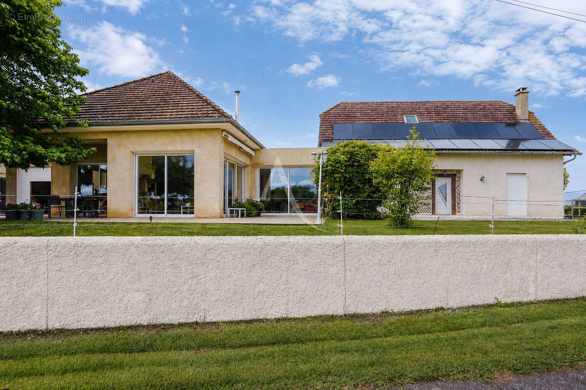 Maison à CLARACQ