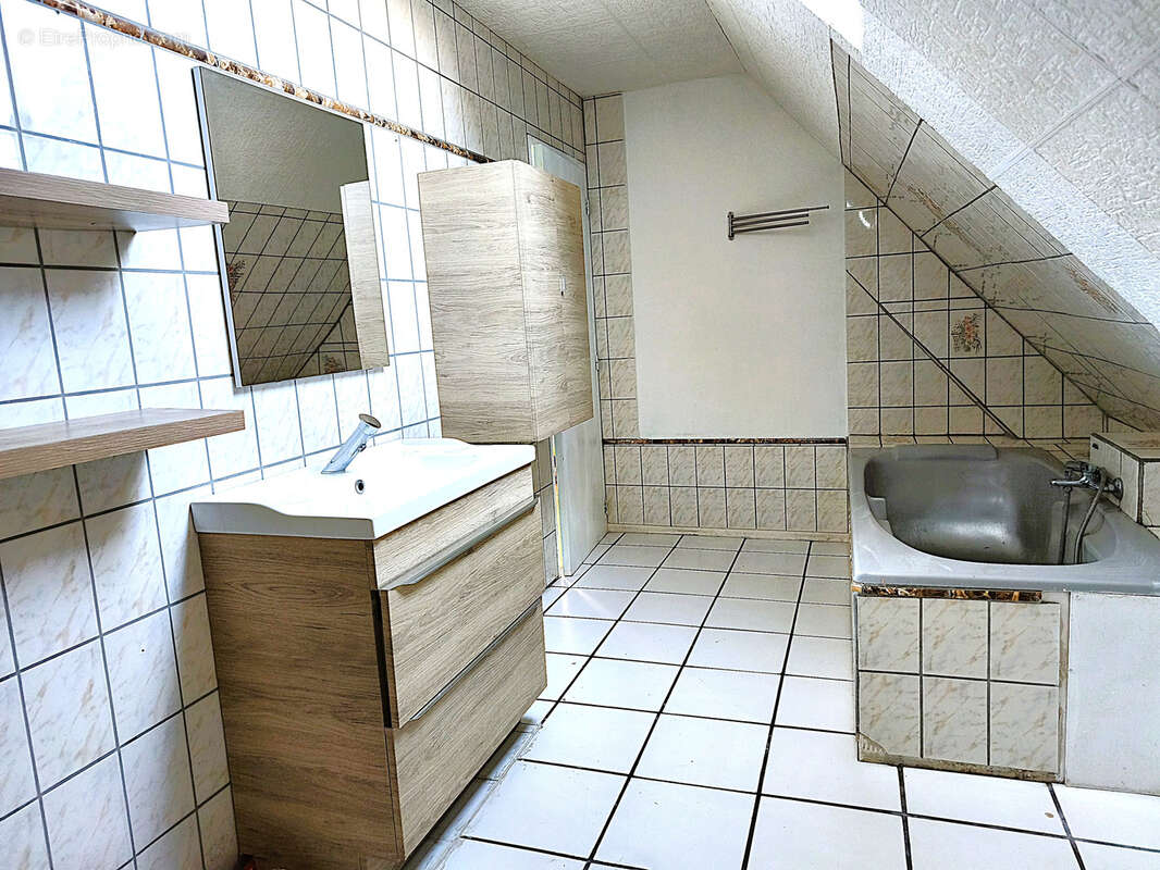 Maison à BEAUVILLIERS