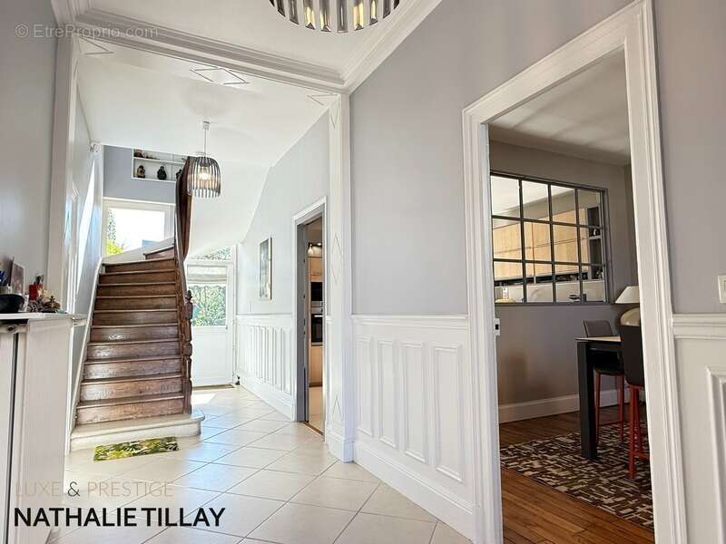 Orléans Dunois, maison bourgeoise à vendre, grand jardin et stationnements, parcelle 457 m² - photo 4