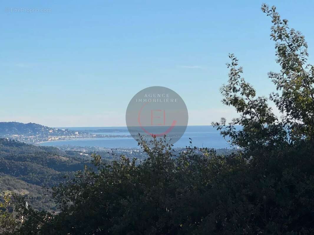 Maison à LES ADRETS-DE-L&#039;ESTEREL