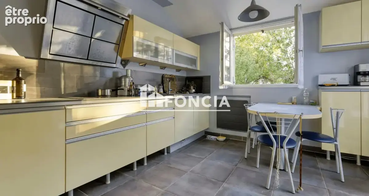Maison familiale en parfait etat en bordure de la coulee verte - photo 8