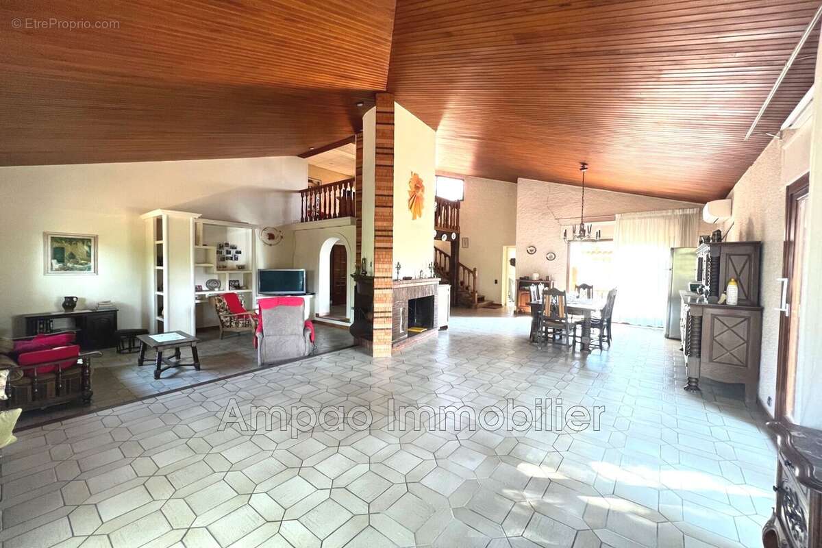 Maison 251 m² à Elne  - photo 3