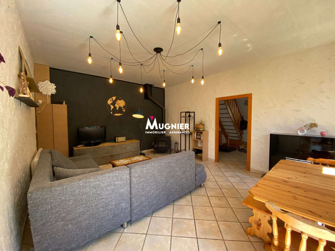Maison 190 m² à Taninges  - photo 9