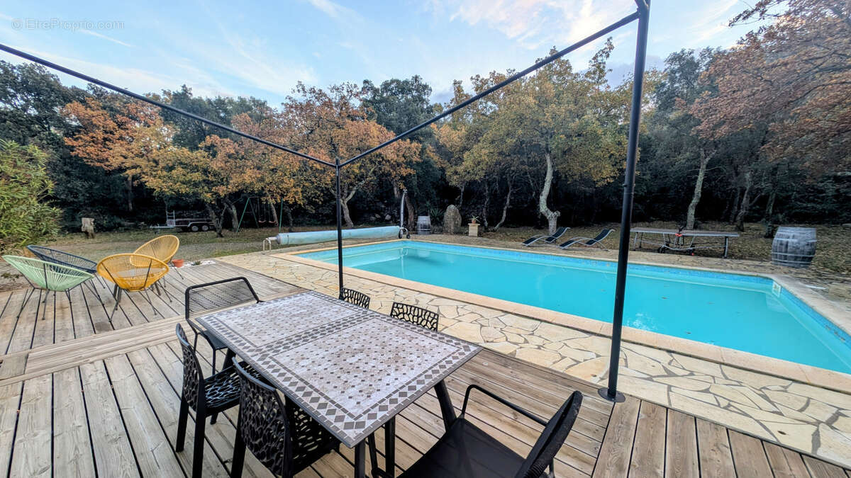 Maison à LAROQUE-DES-ALBERES