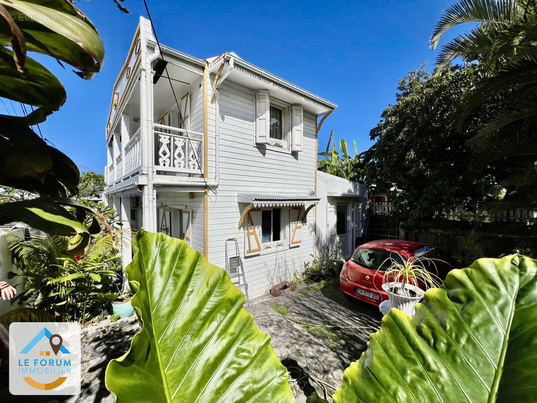 Saint joseph 97480 - villa authentique - plein centre ville - potentiel indeniable - photo 6