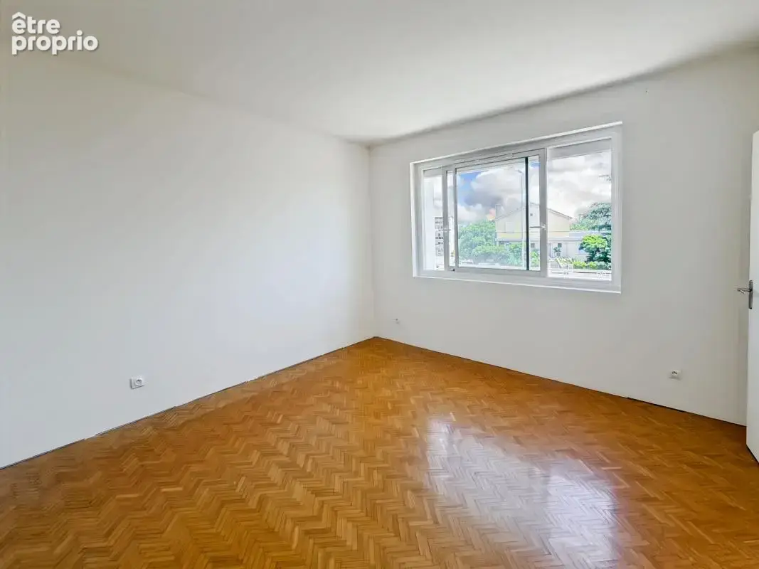 Coup de cœur à Guilherand-Granges – Appartement T4 de 103 m² + 39m² de comble aménageable avec balcon & jardin - photo 7