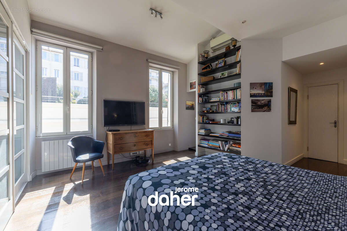 Appartement à MARSEILLE-7E