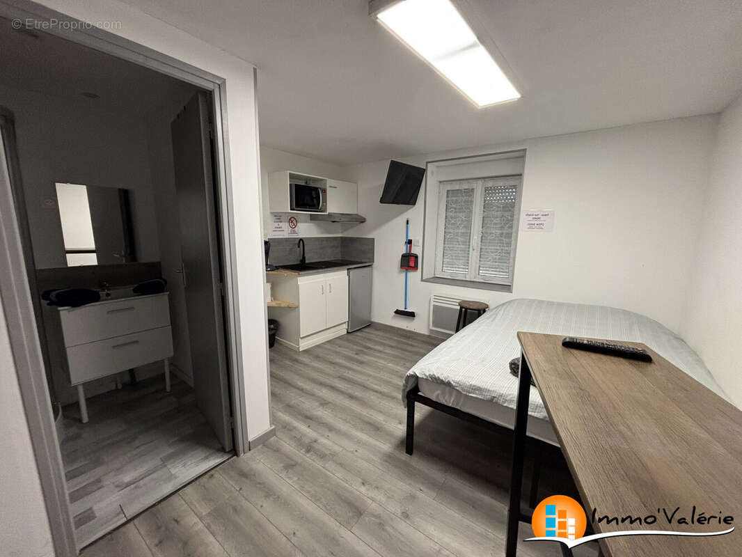 Appartement à CHARMES