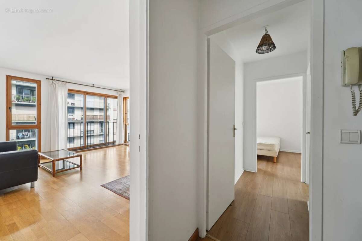 Appartement à PARIS-15E