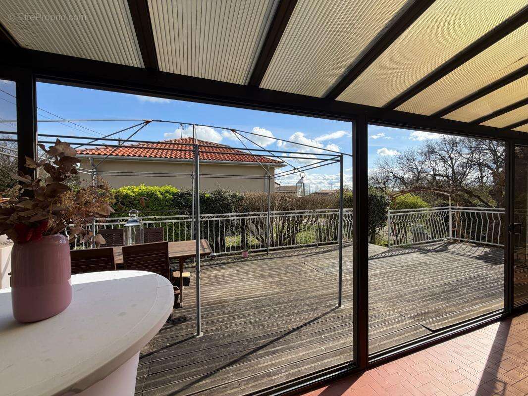 Maison à BRUGUIERES