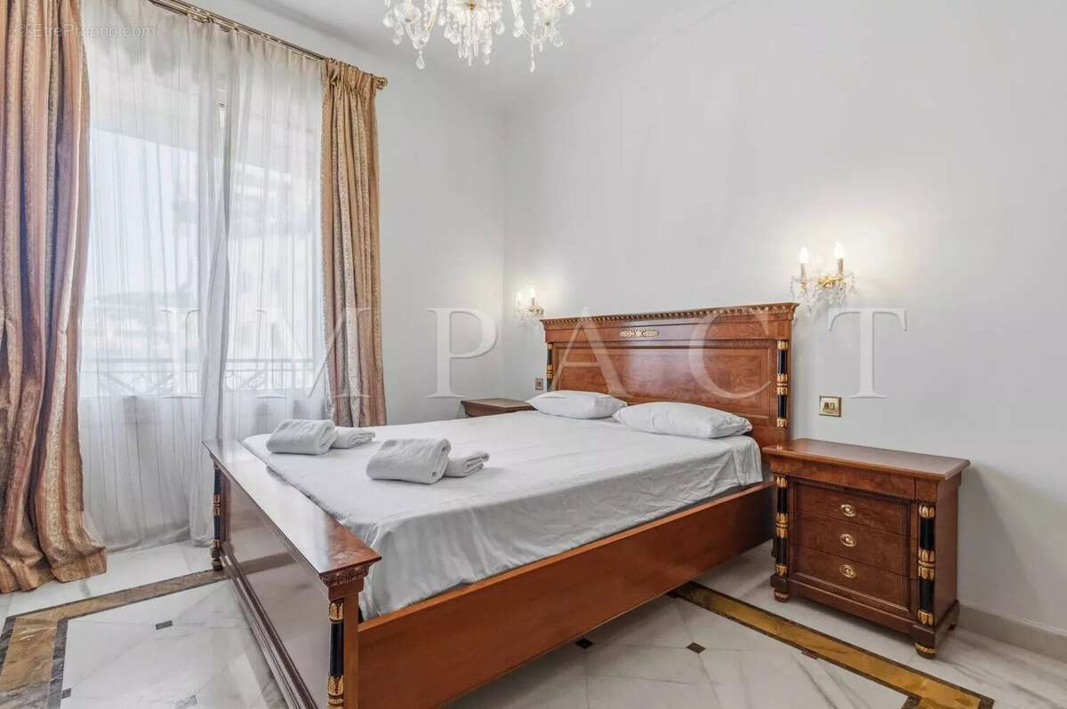 Cannes Croisette Grand Hotel Appartement 5 Pièces à Vendre - photo 14