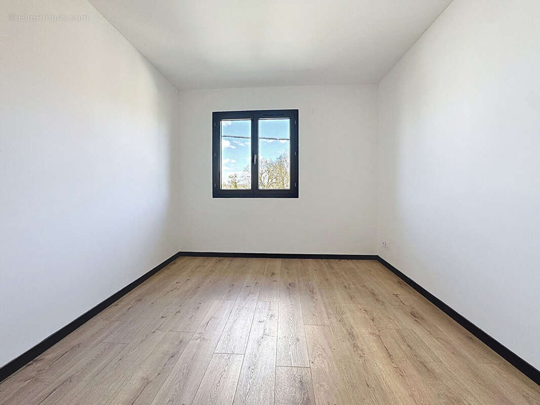 Maison à VILLEFONTAINE