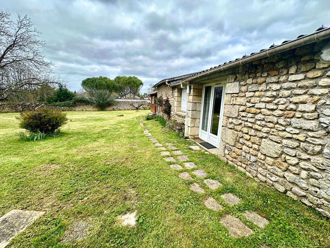 Maison à SAINT-BENOIT