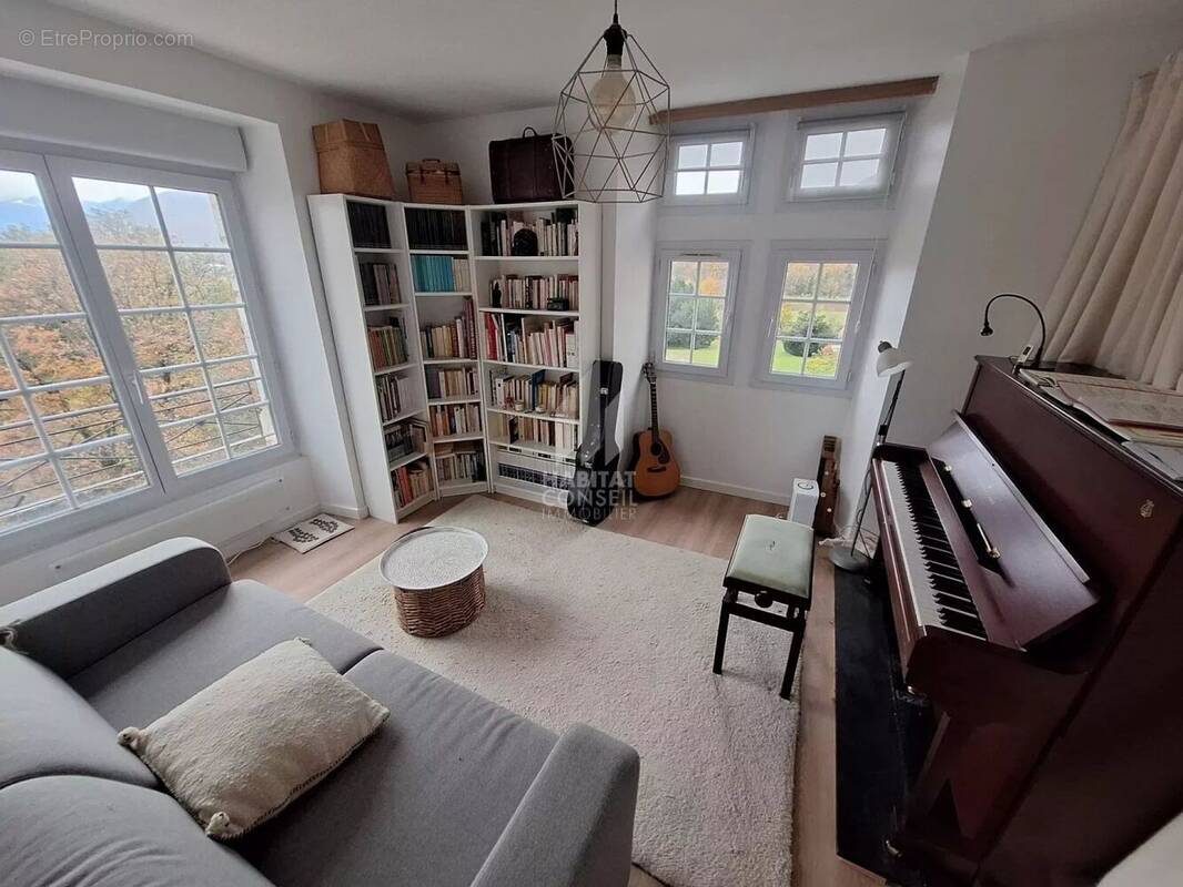 Appartement à VARCES-ALLIERES-ET-RISSET