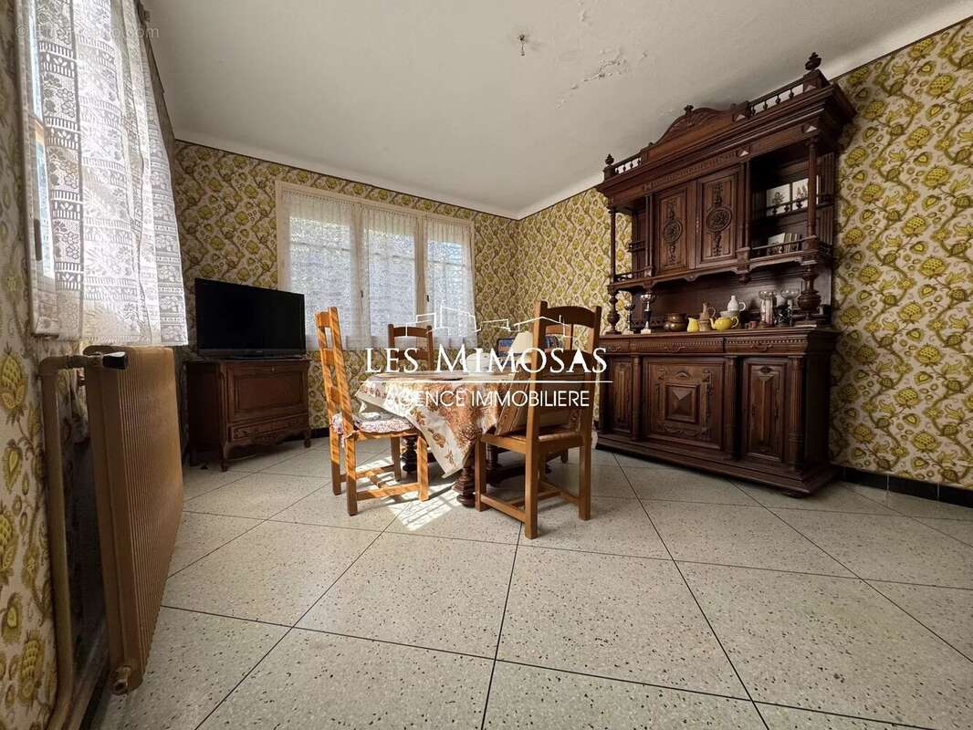 Maison à ROQUEBRUNE-SUR-ARGENS