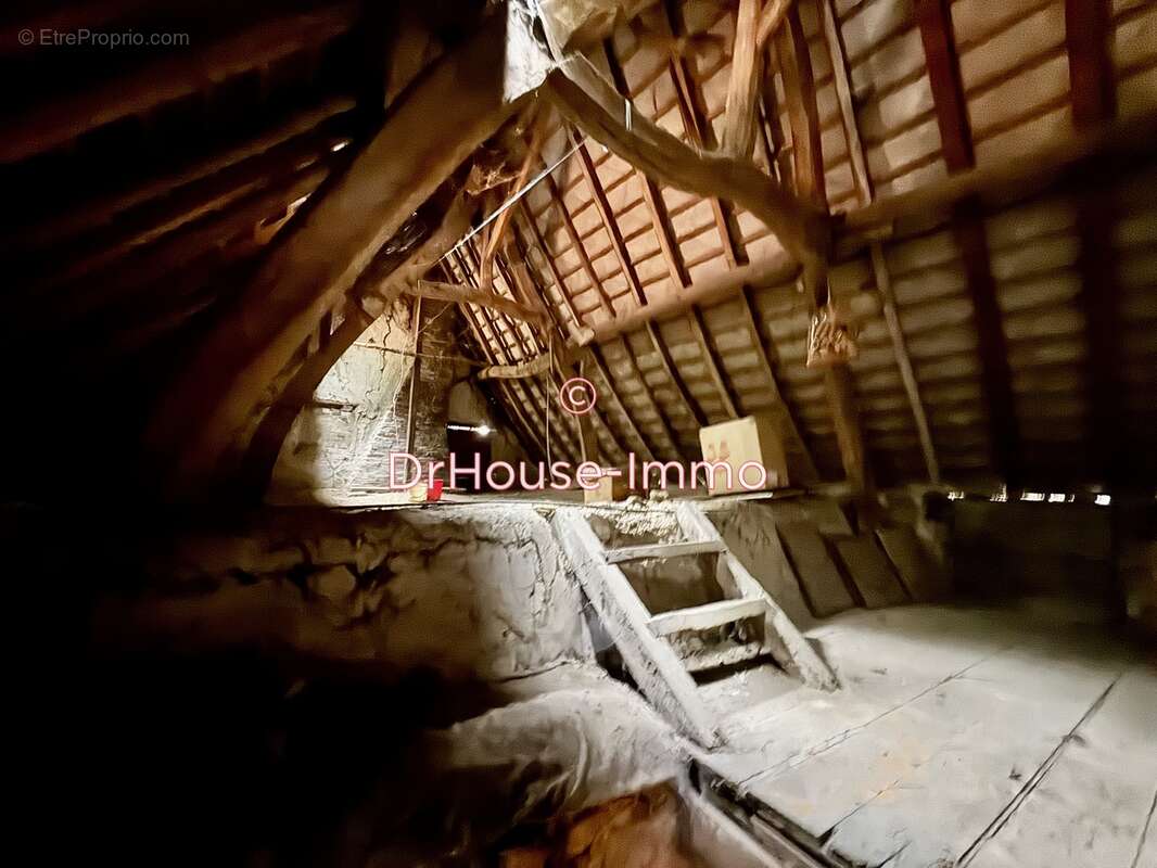 Maison à SAINT-MARTIN-SUR-ECAILLON