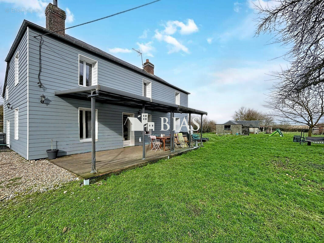 Maison à BUCHY