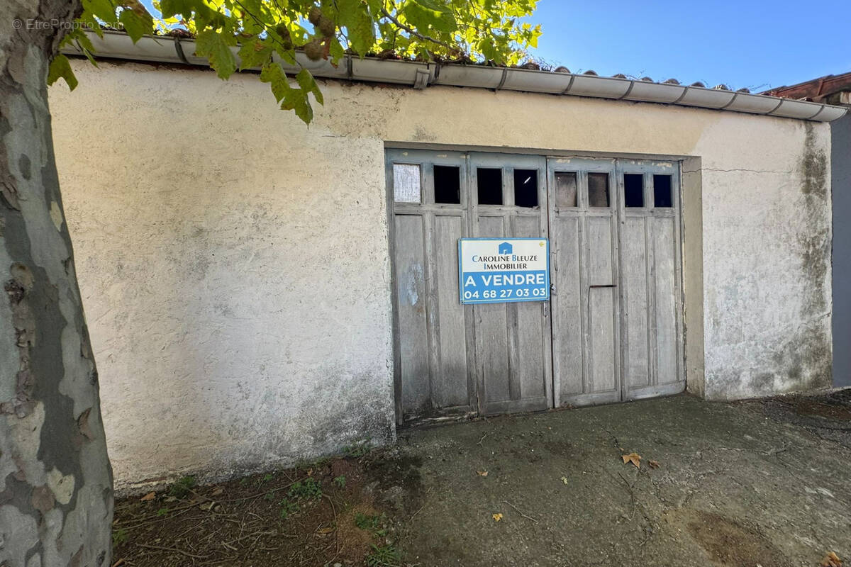 Parking à ORNAISONS