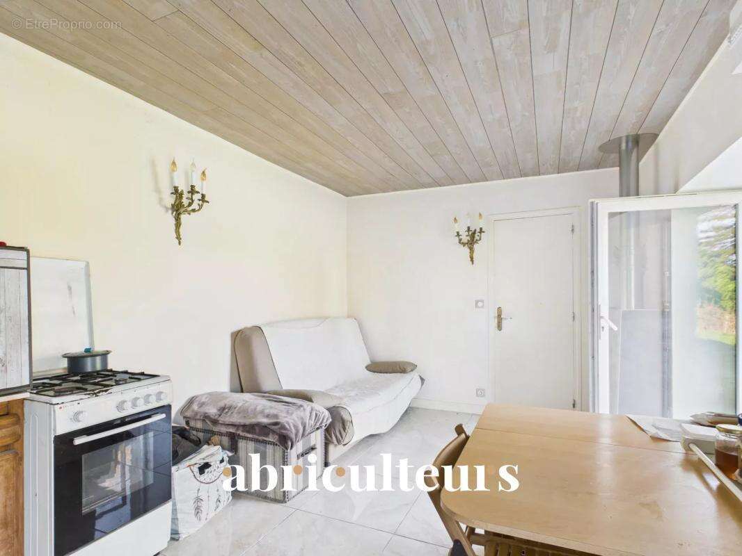 Maison à SAINT-MARTIN-DE-BONFOSSE