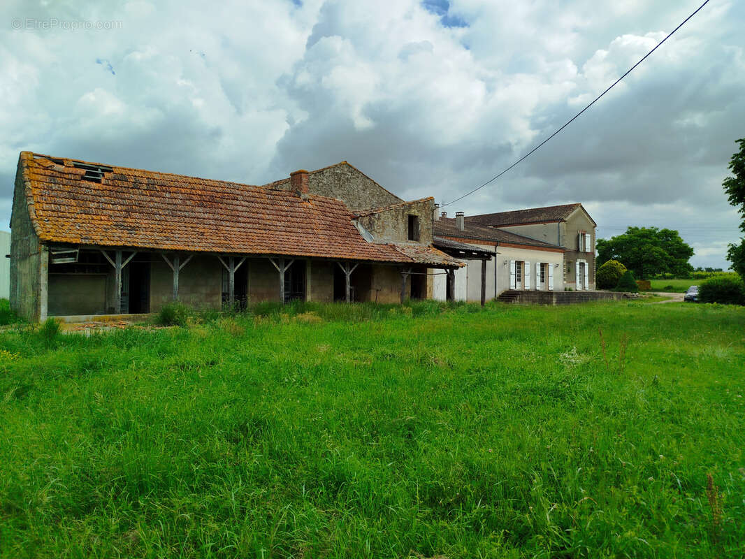 Maison à CAPLONG