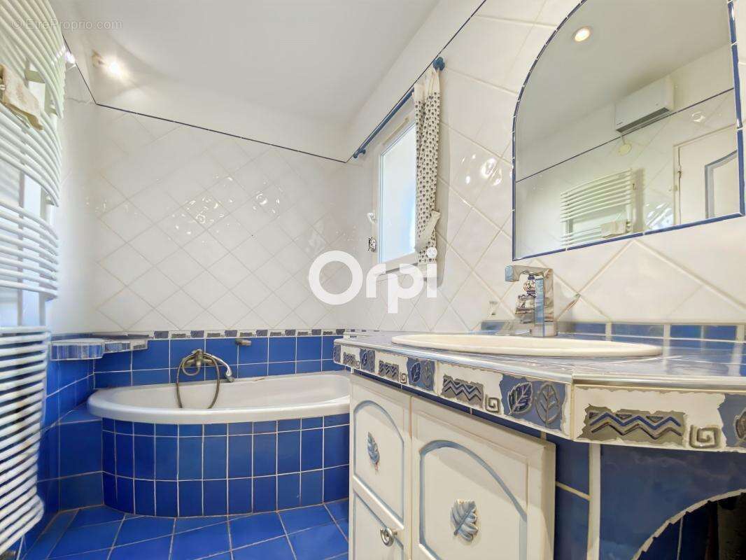 Maison à LA CADIERE-D&#039;AZUR