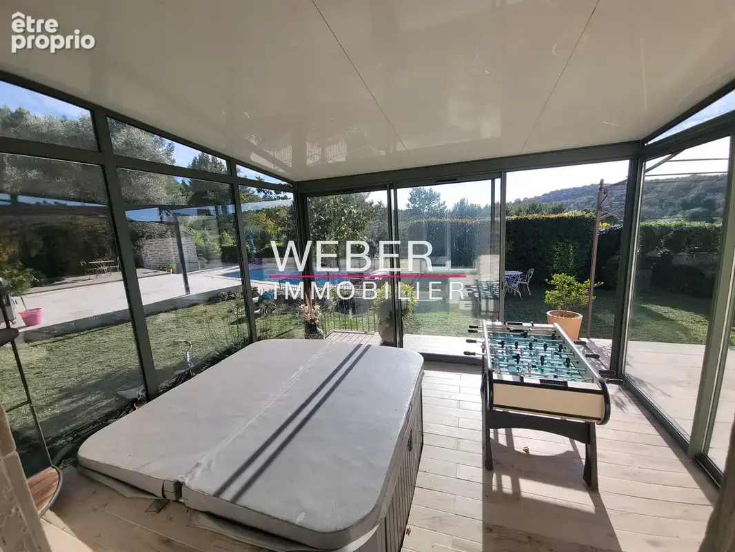 EVENOS - Villa familiale 4 chambres piscine terrain 4000 m2 - photo 6
