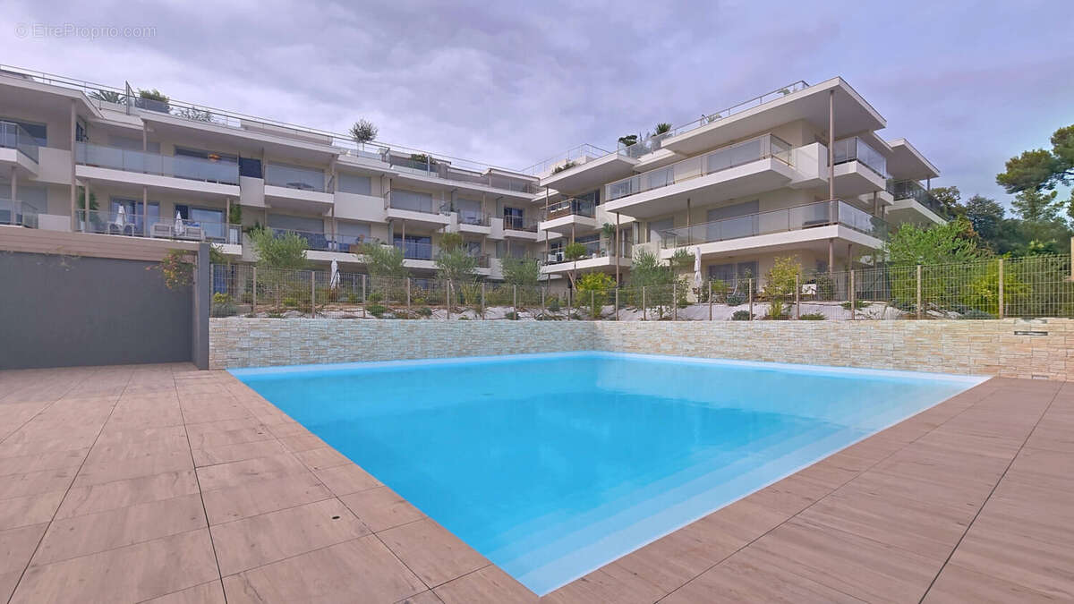 Appartement à VILLENEUVE-LOUBET