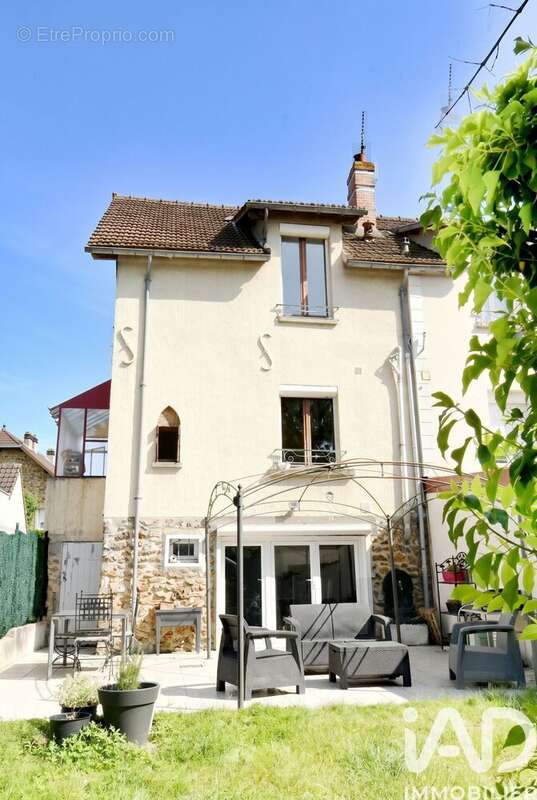 Photo 2 - Maison à MENNECY