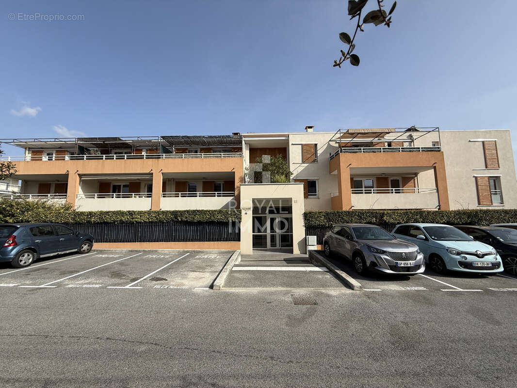 Appartement à LA VALETTE-DU-VAR