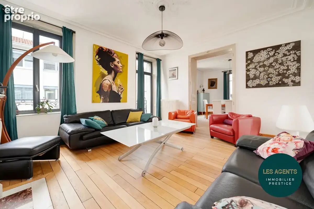 EPINAL centre ville - Duplex d'env. 162 m2 - 3 chambres - Terrasse - Parkings - photo 3