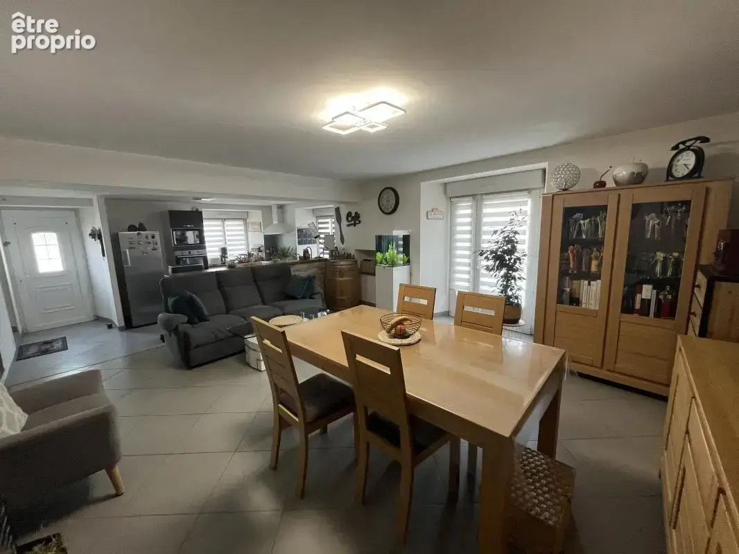 Maison 5 pièces 138 m² à vendre à Chabanais (16150) - photo 3