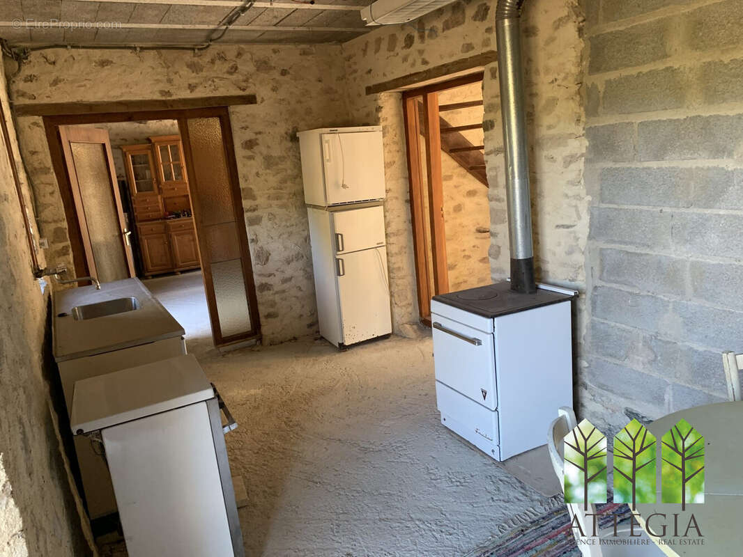 Maison 113 m² à Saint-Dizier-Les-Domaines  - photo 8