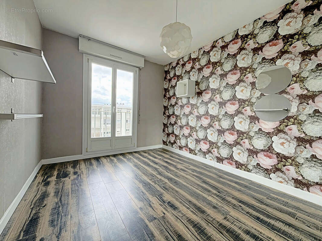 Superbe appartement 4 pièces à vendre à Reims, secteur Cernay/Dauphinot - photo 7