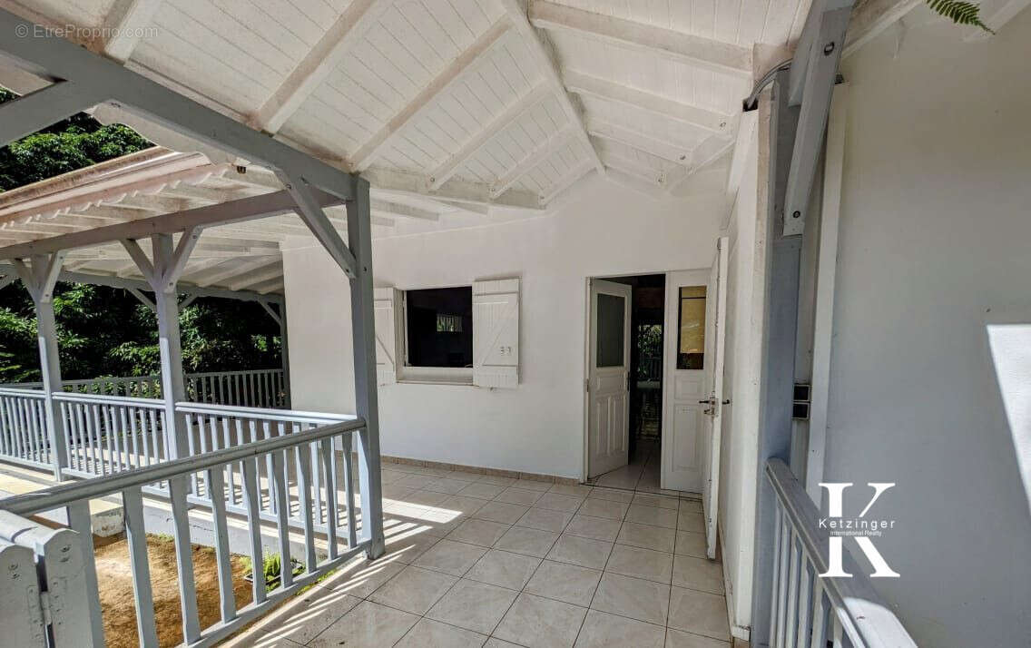 Maison à PETIT-BOURG