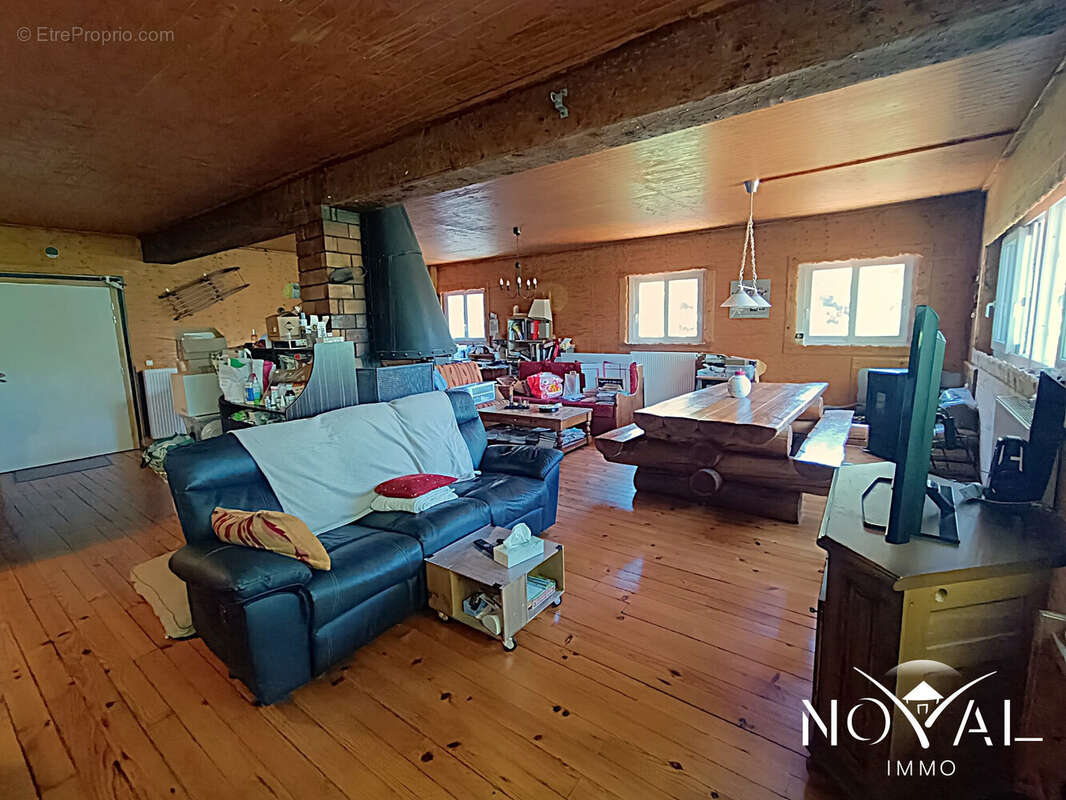Maison 240 m² à Andon  - photo 2