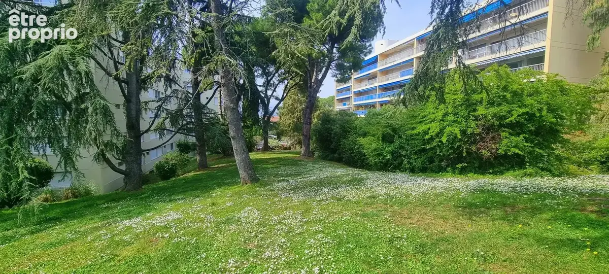Nice corniche fleurie - appartement 3 pieces dernier etage avec terrasse - photo 8