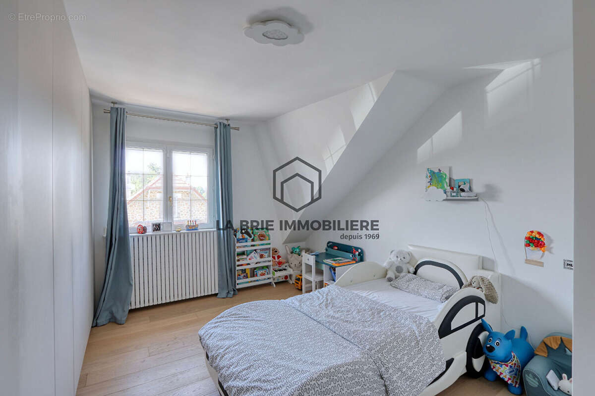 Maison à VILLECRESNES