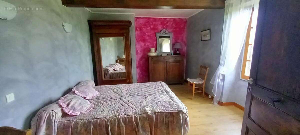 Maison à VIC-FEZENSAC