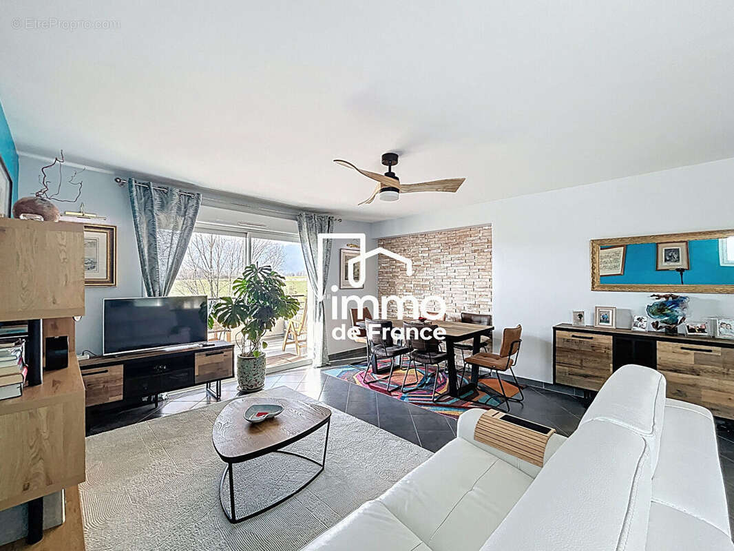 Appartement à PREVESSIN-MOENS