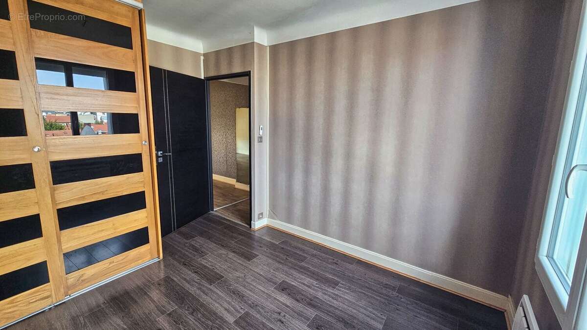 À VENDRE  Appartement T3 rénové - photo 6