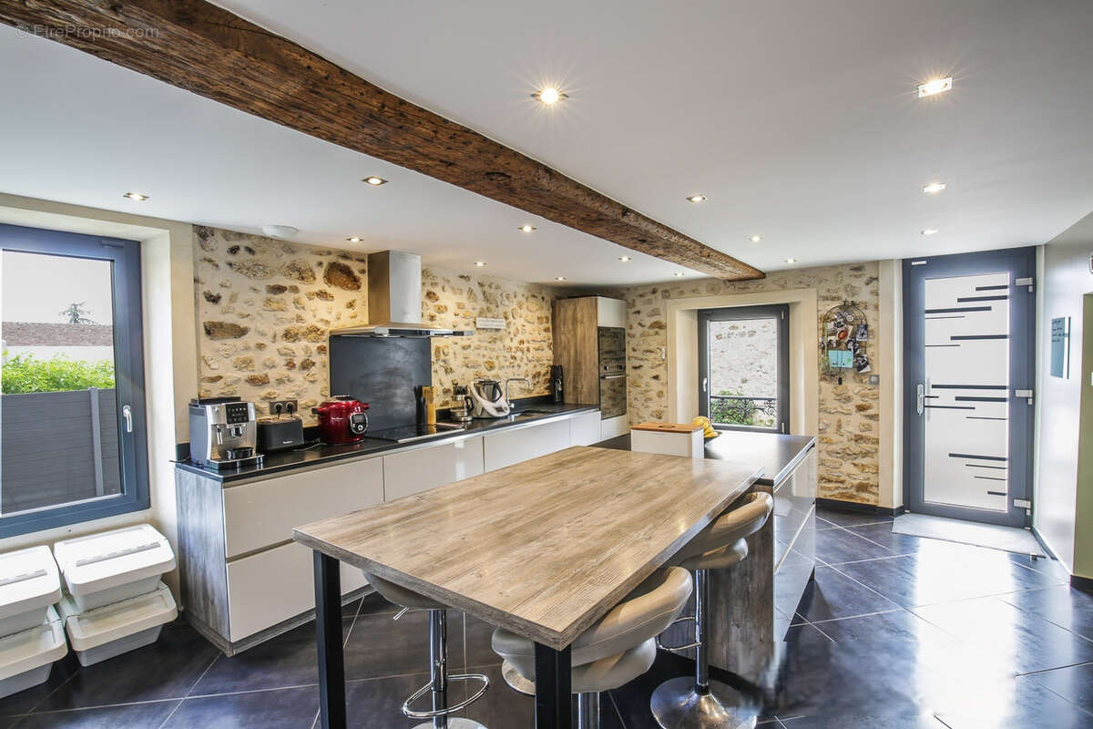 Maison à ARNOUVILLE-LES-MANTES