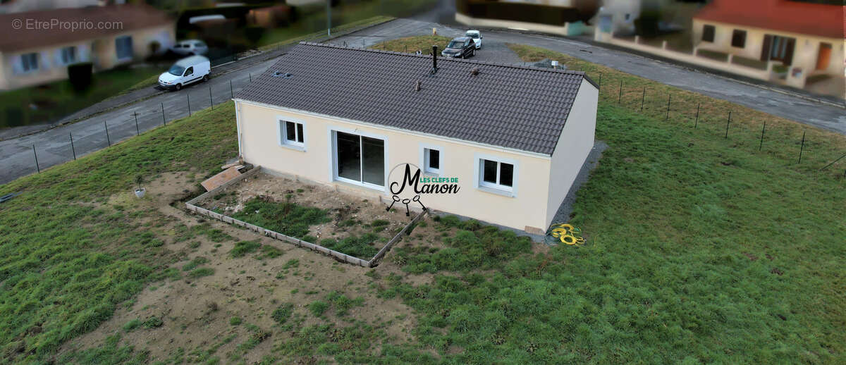 Maison à CHATEAUPONSAC