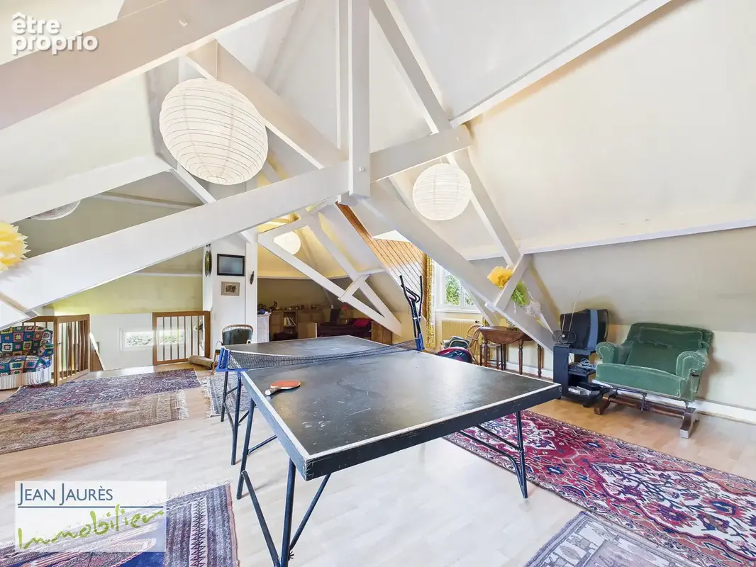 Propriété familiale des années 60 avec parc et piscine - photo 14