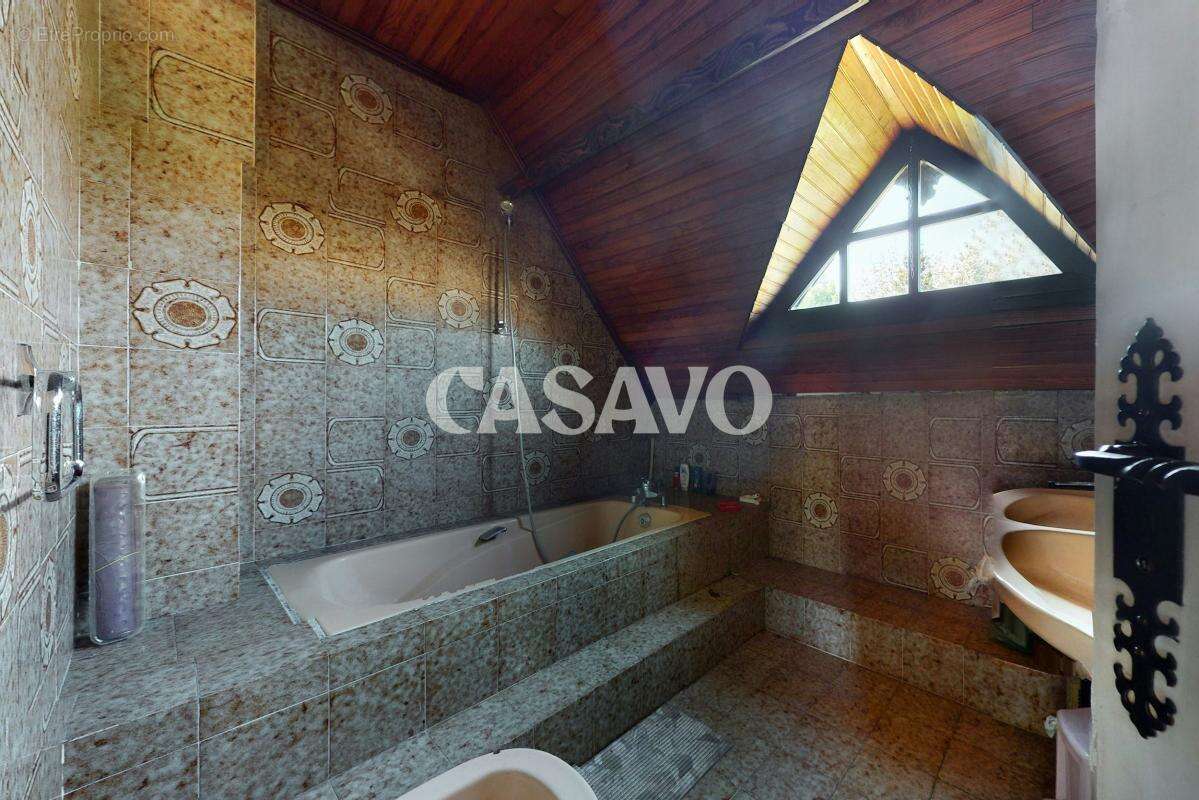 Vente Maison 6 pièces de 138m² - 94700 Maisons-Alfort - photo 12