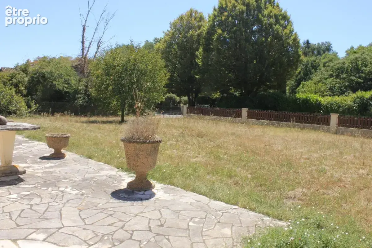Maison 5 pieces 2100 m2 de terrain - photo 5