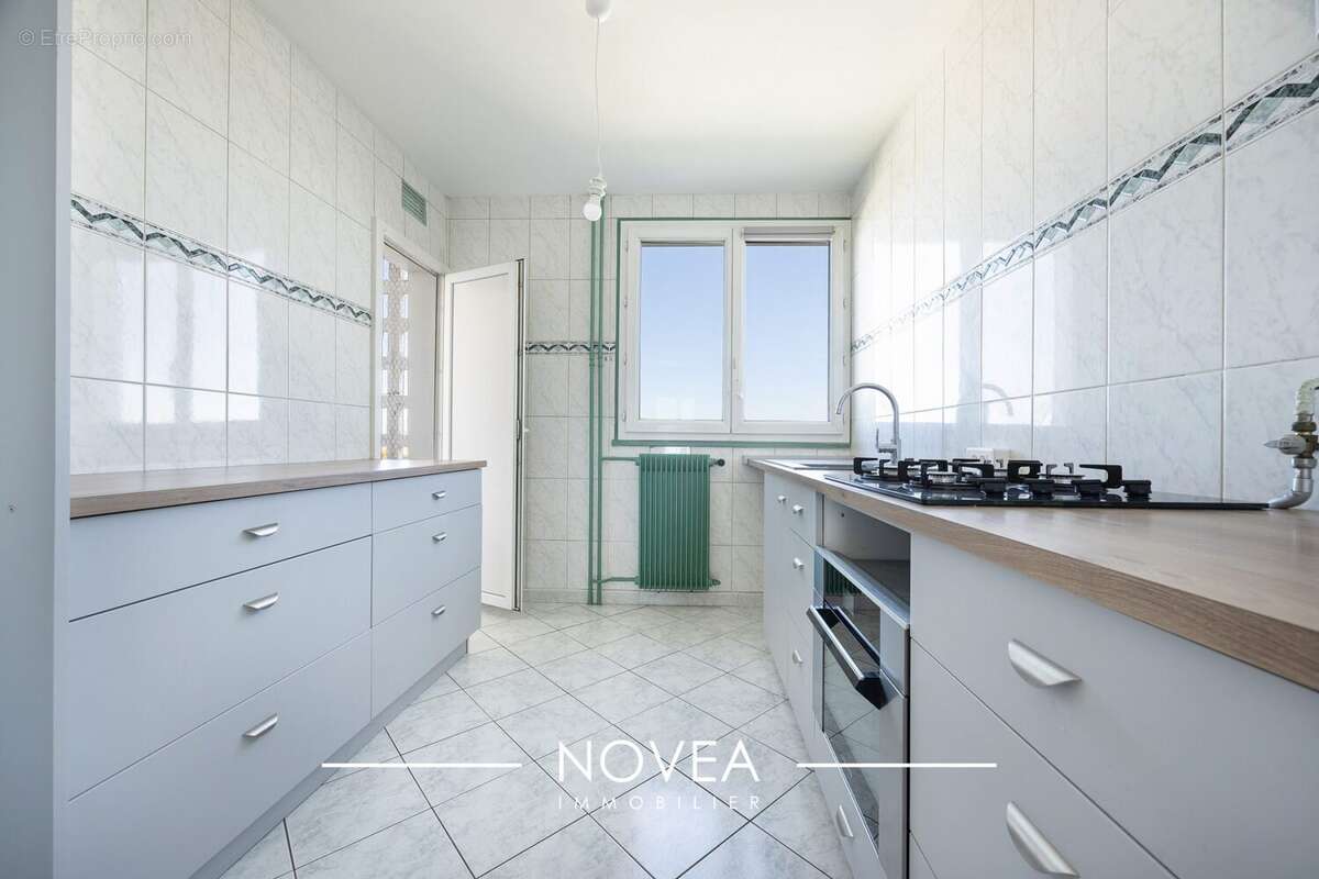 Appartement 70 m² à Villeurbanne  - photo 8